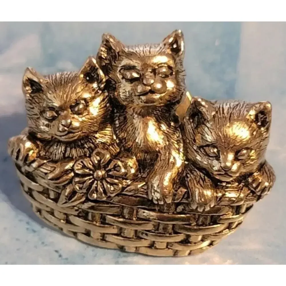 Vintage Pewter-tone‎ Kittens in Basket Pin, Gift for Cat Lover- Figural ab1-79